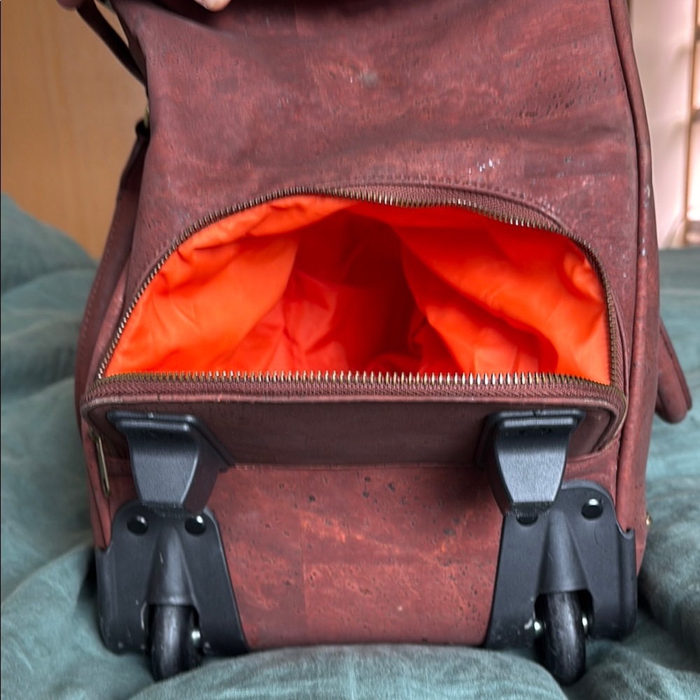 Brown Cork Leather bag Trolala laflore paris packing cubes and luggage adapter - Picture 8 of 14